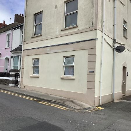 1 - Bed Ground Floor Apartment テンビー エクステリア 写真