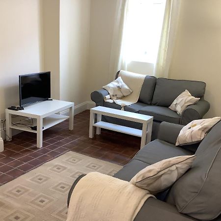 1 - Bed Ground Floor Apartment テンビー エクステリア 写真